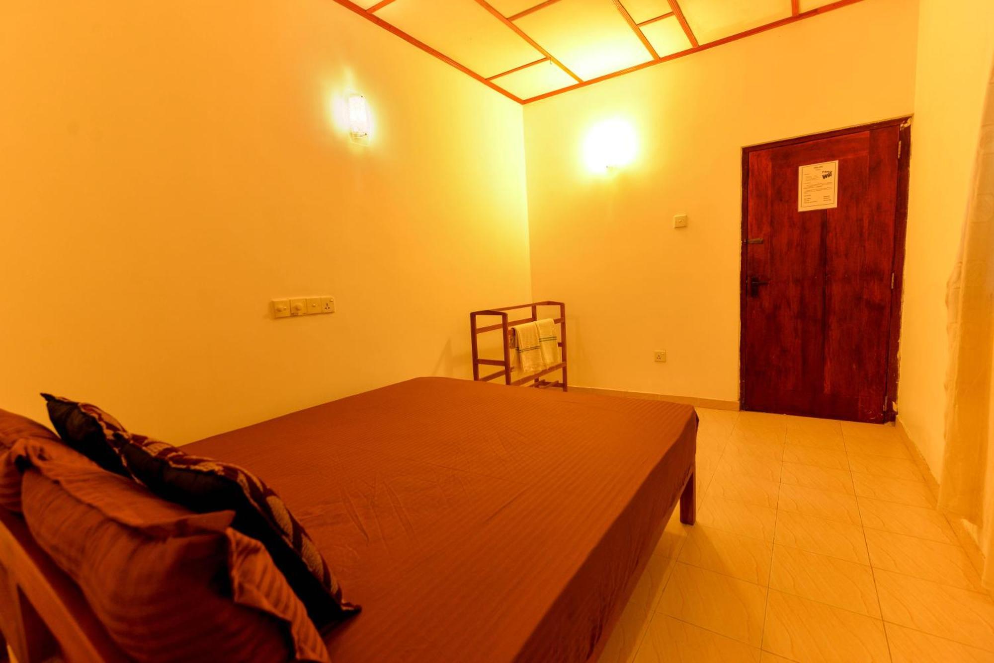 2B1 Weligama Hotel Room photo